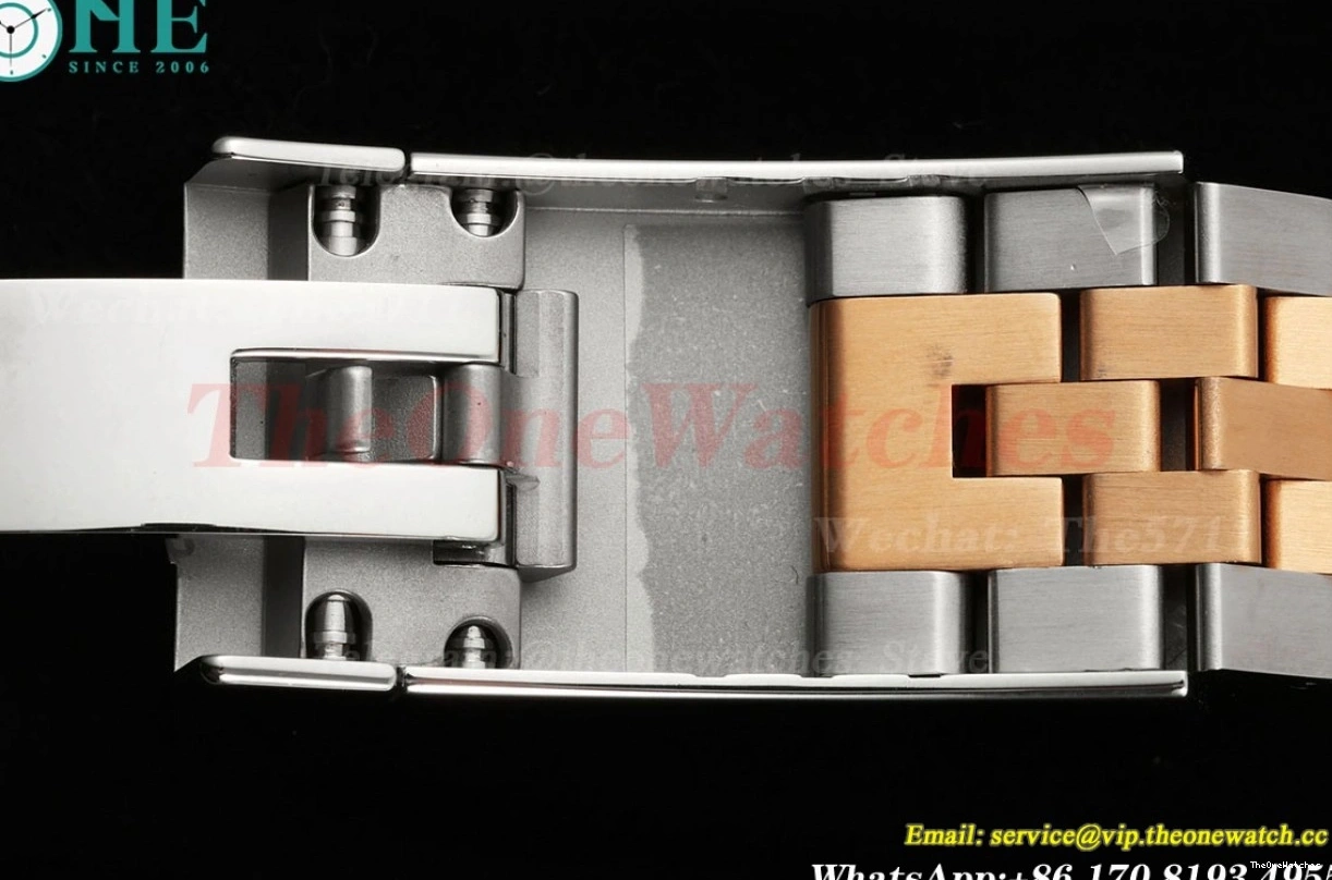 126331 A3235 Datejust Silver EWEF Textured 41mm Jub Stk SS RG 0325